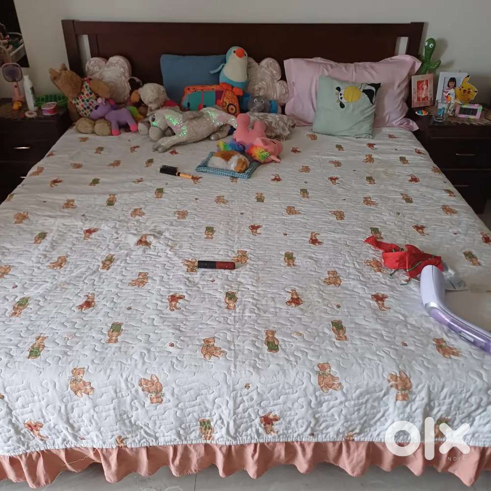 King size bed + mattress