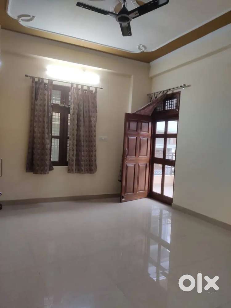 2 bedrooms 1 bathroom and kitchen for family