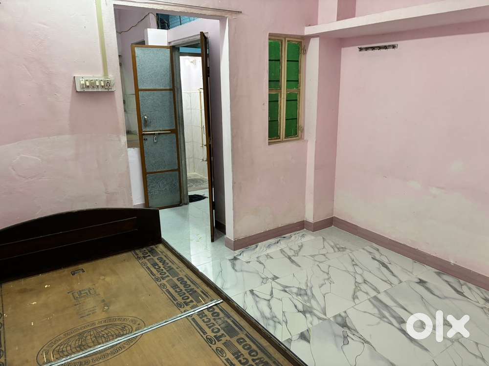 1 room with kitchen for girls