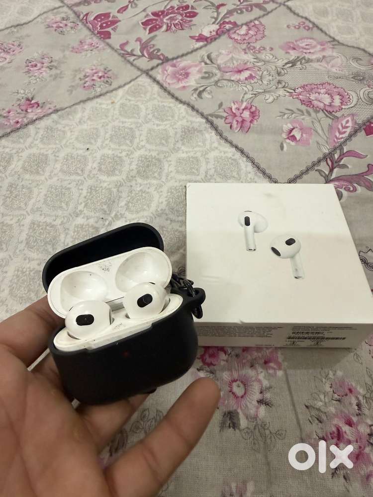 Airpods 3rd generation Mint condition