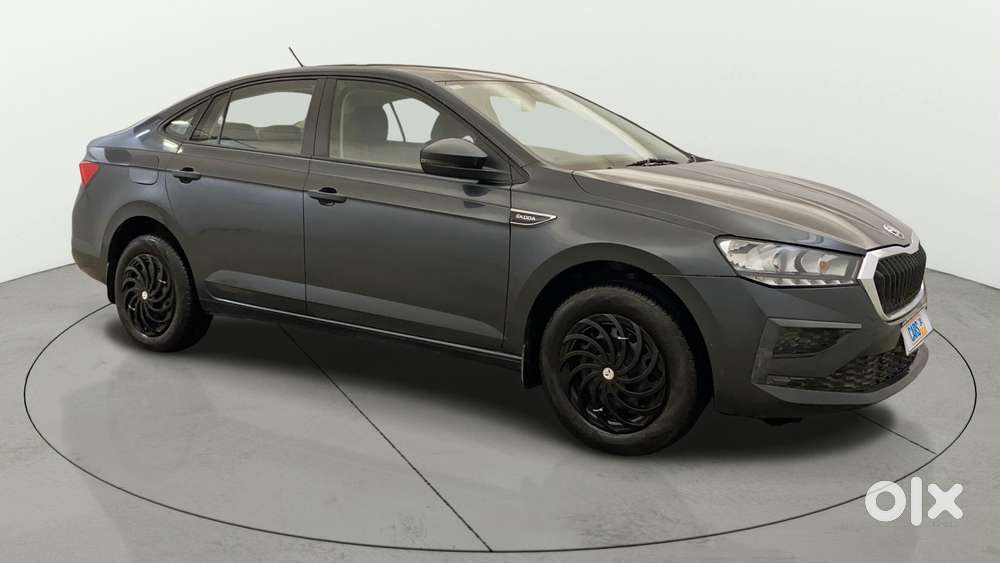 Skoda Slavia Ambition 1.5L TSI MT, 2022, Petrol
