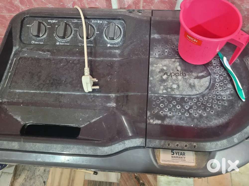 Semi automatic washing machine in good working condition