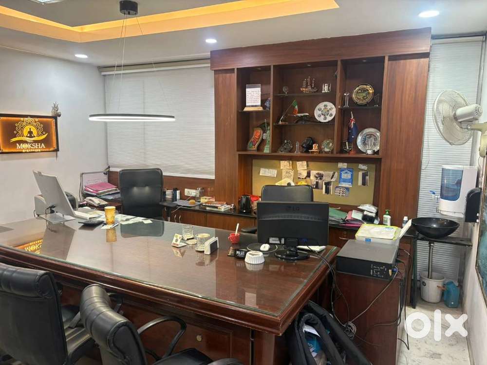 FEMALE ACCOUNTS ASSISTANT