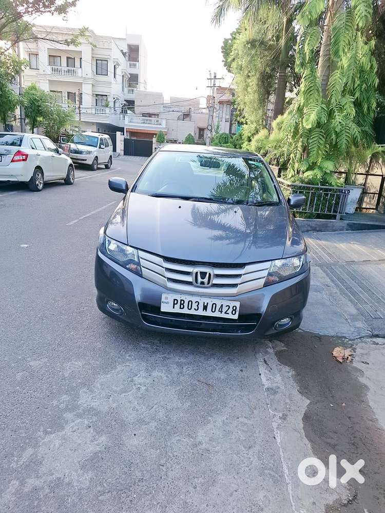 Honda City V Petrol CVT, 2010