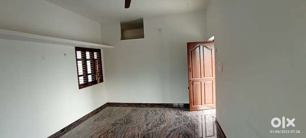 1 RK is available for rent