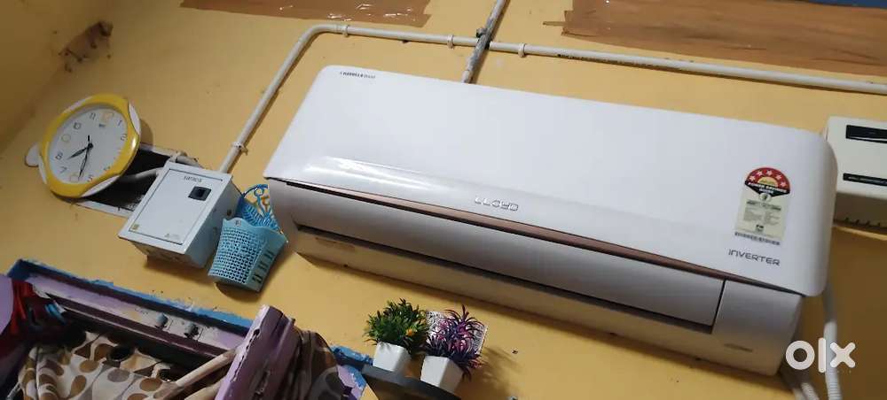 Lloyd AC no problem good working condition