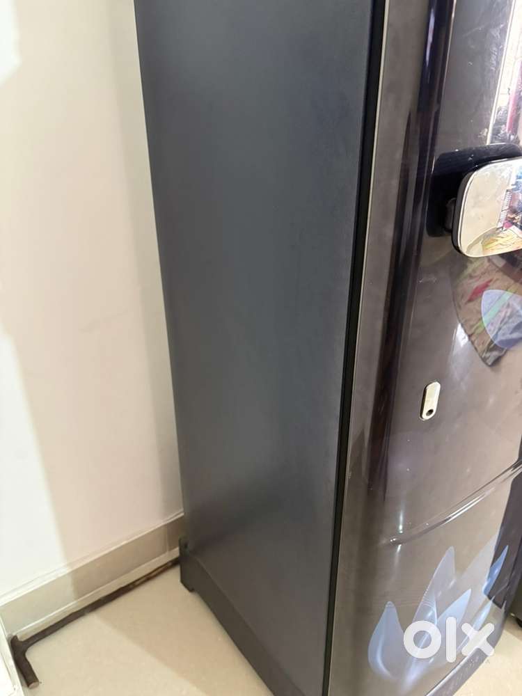 192 Ltr 2 years Old Fridge for sales