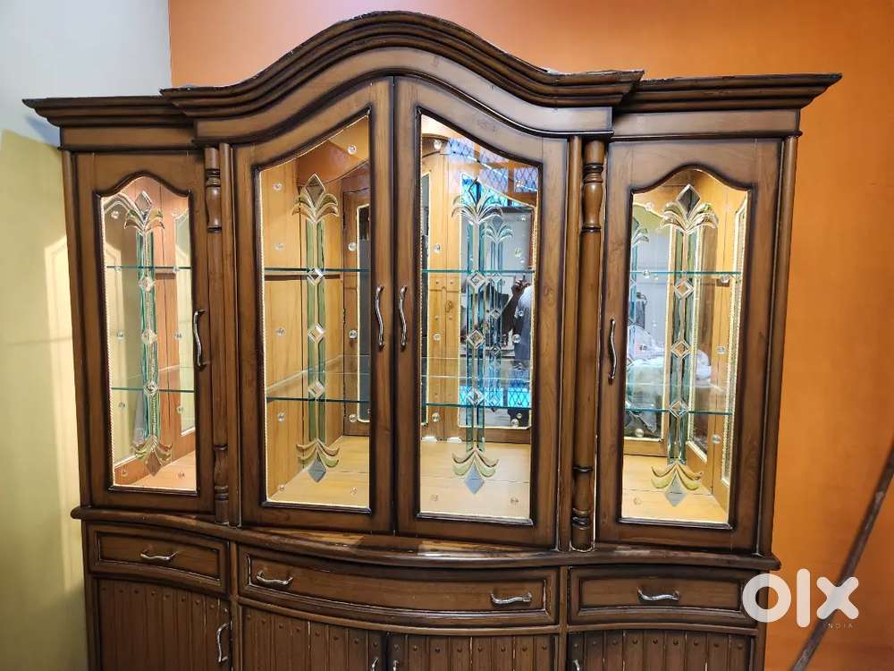 Crockery Stand Cabinet