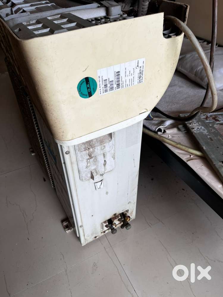 Carrier AC 1.5 TON 1 Star rating