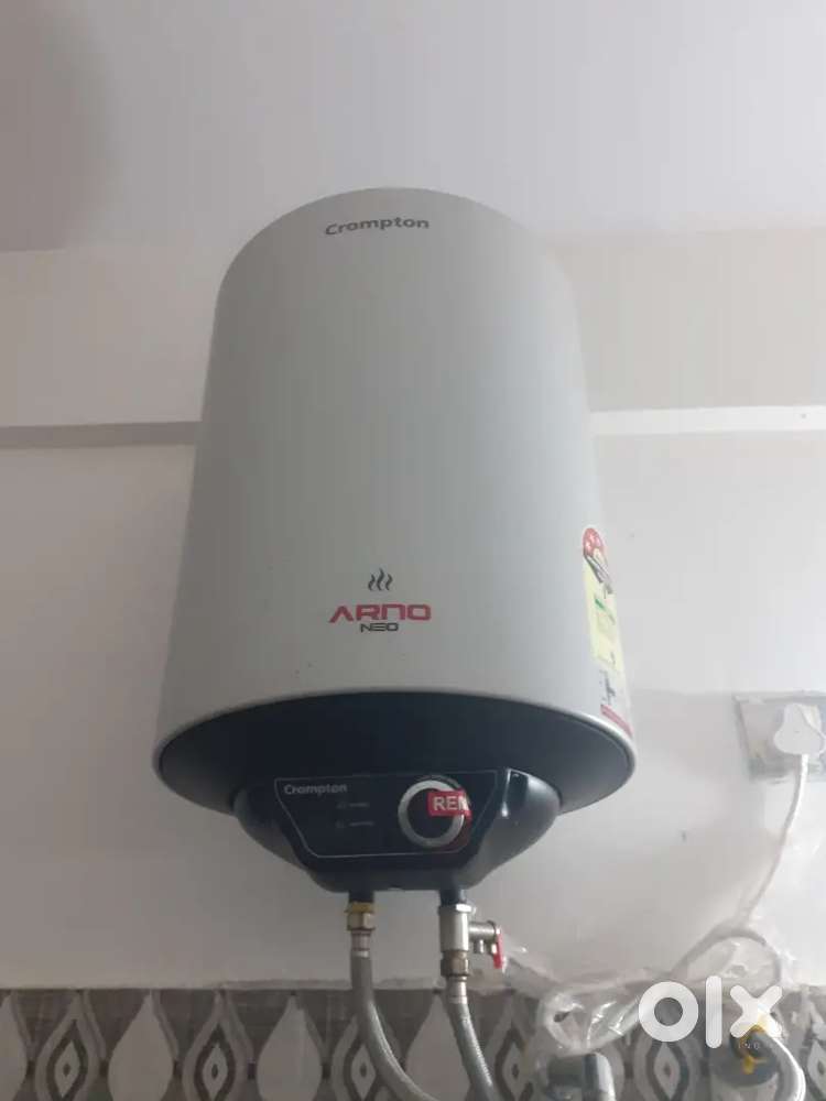 Crompton Electric Geyser 25L