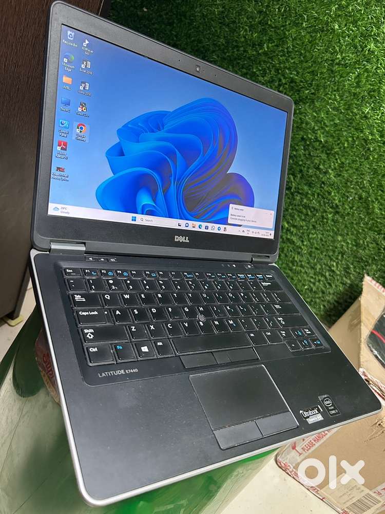 Dell core i7 slim Laptop 14inc bill warranty fixd