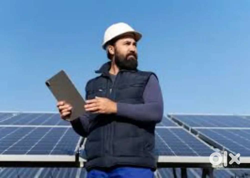 Solar panel service engineer
