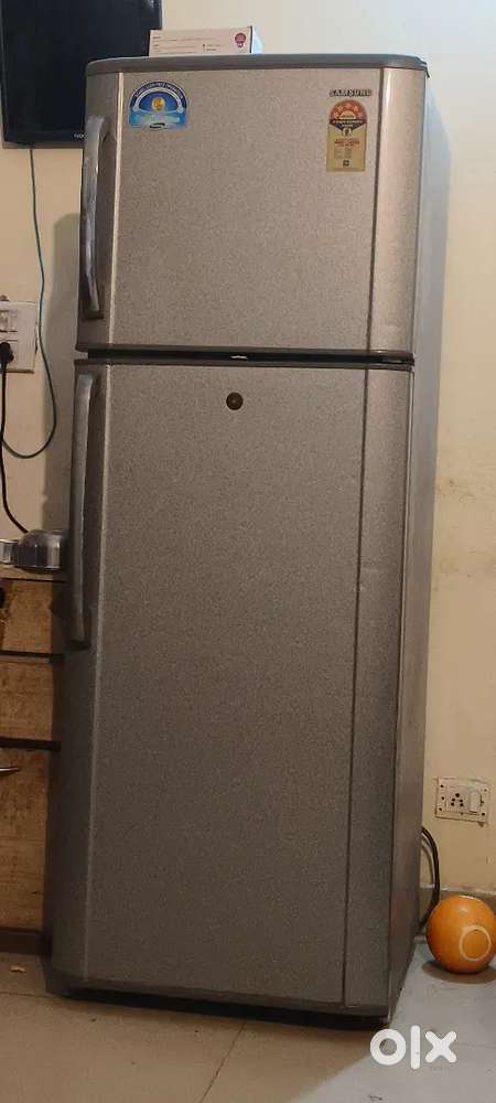 Dubble Door fridge 5500