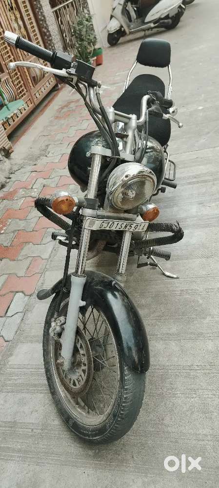 Bajaj Avanger