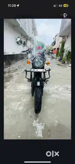 Army Person ke bike hai