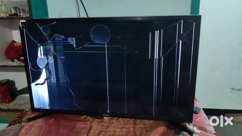 Sumsung 32inc 4gb ram 8gb storage