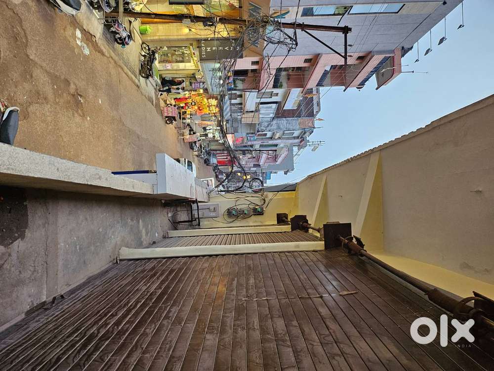 Big godown area / Shop for rent available