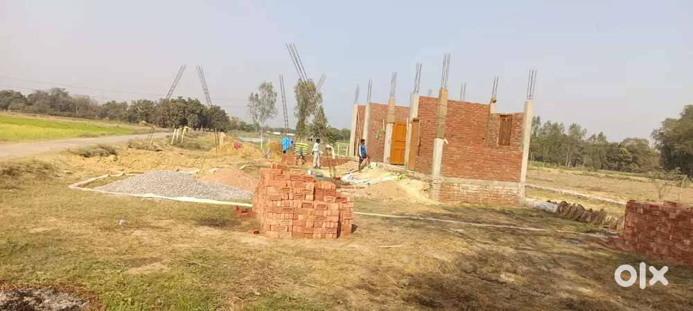 तुरंत बना कर रहने वाला प्लाट बिकाऊ है