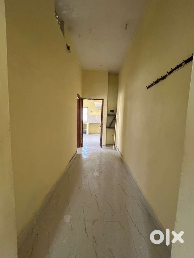 1st flor 1 badroom 1 big size hall attach let bath