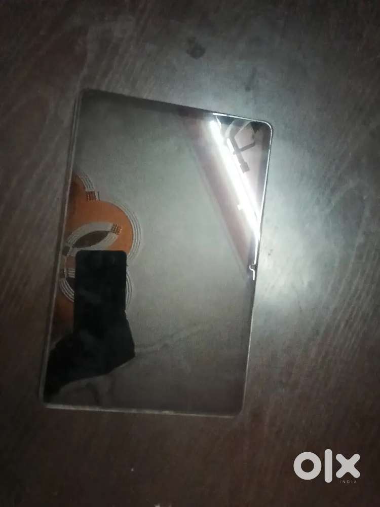 Lenovo tablet M11 with pen( under warranty)