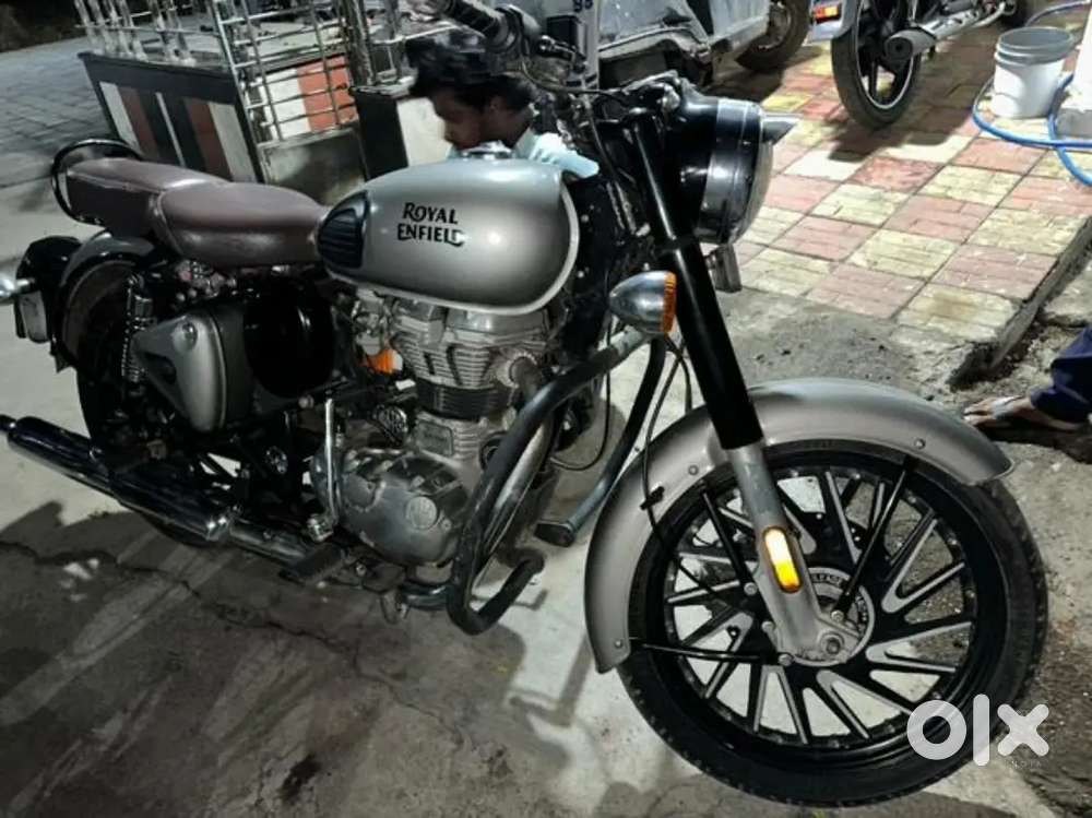 1st owner, matalic gray colour, selected number