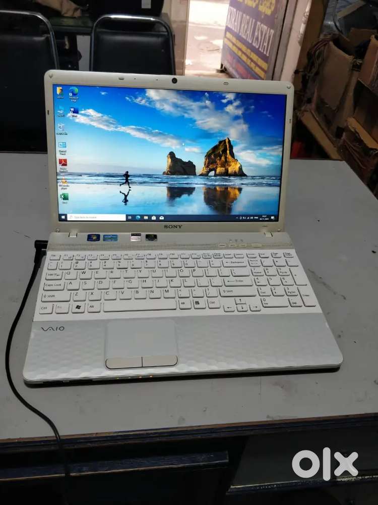 Sony intel core i3 laptop + 6GB RAM + 320GB storage + Windows 10