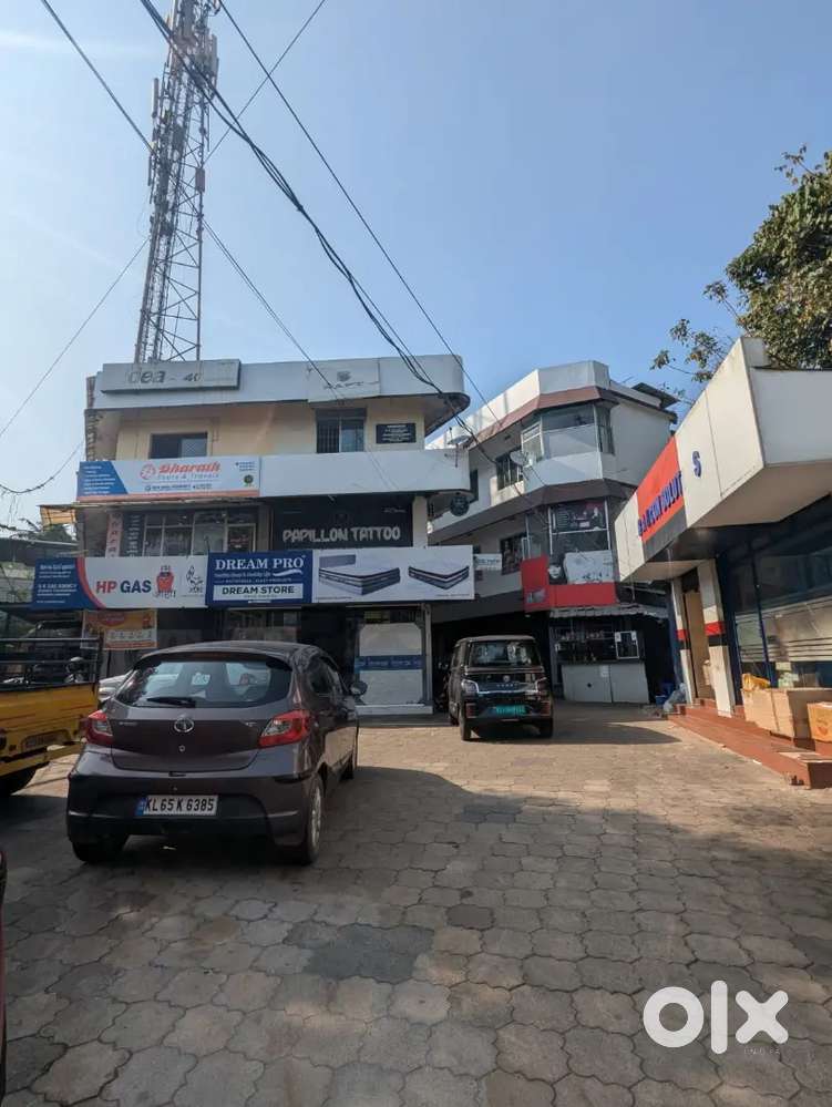 Shop / Office space for rent in Nadakavu