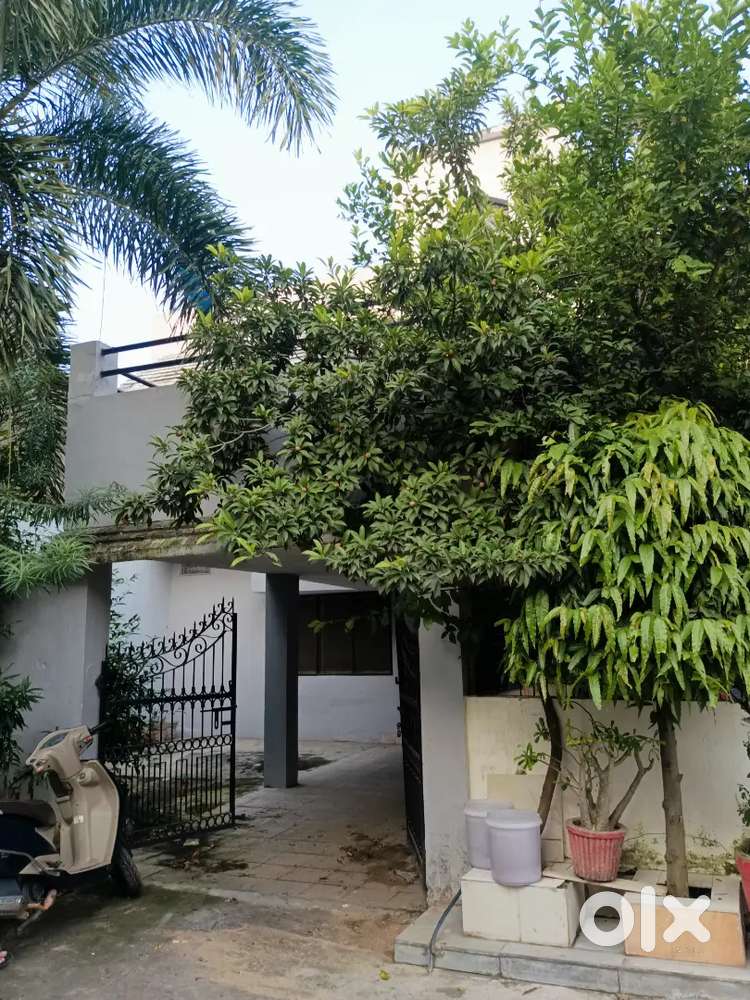 3 bhk house at rohini vihar