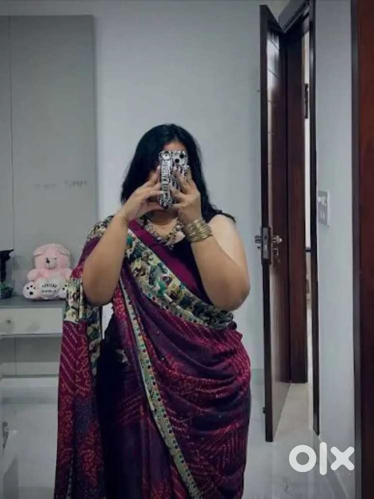 Plus-size female model required for garments