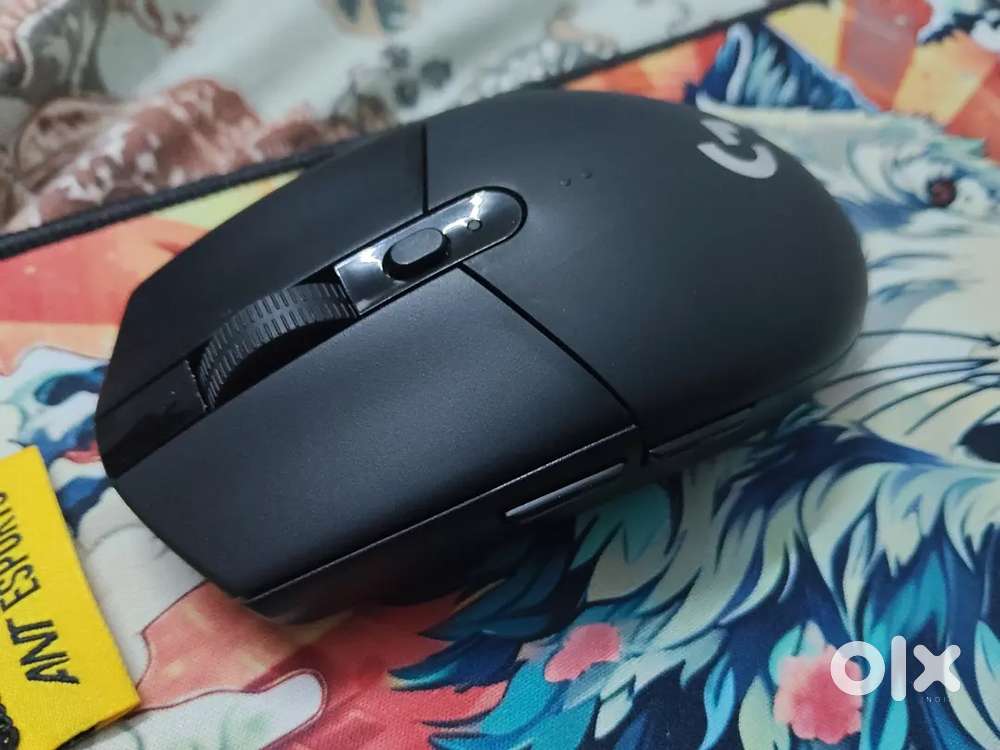 New Logitech g304 Lightning Mouse