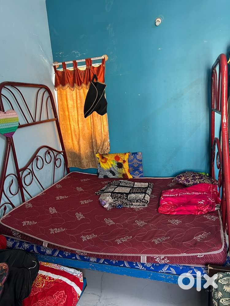 King size metal bed / bedroom furniture