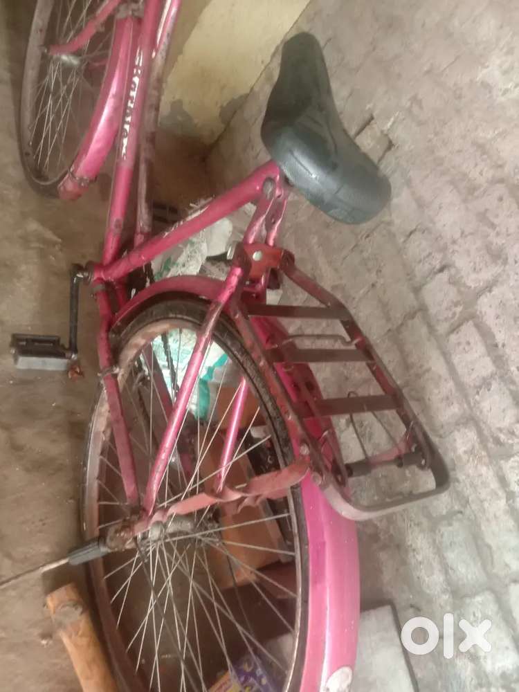 Good condition ladies cycle