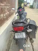 Silver Honda shine125