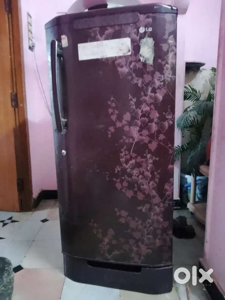 LG 180 ltrs 2015 model fridge