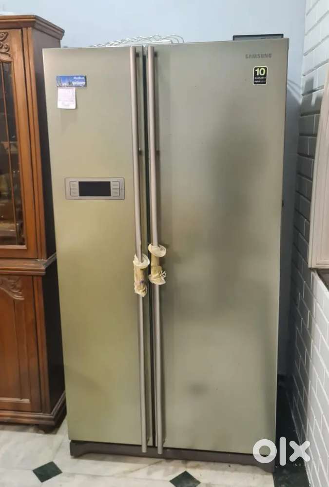 SAMSUNG Double door fridge