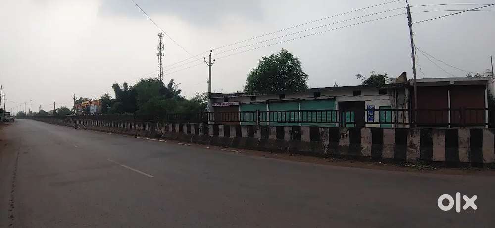 रेट=45 लाख में अमलेश्वर मेन ऑन रोड में दुकान ,ऑफिस,होटल के लिए