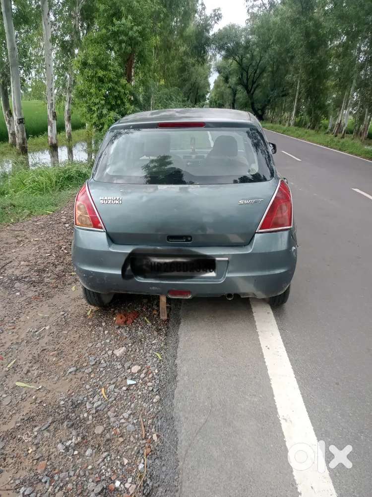 Maruti Suzuki Swift 2010 CNG & Hybrids 100000 Km Driven