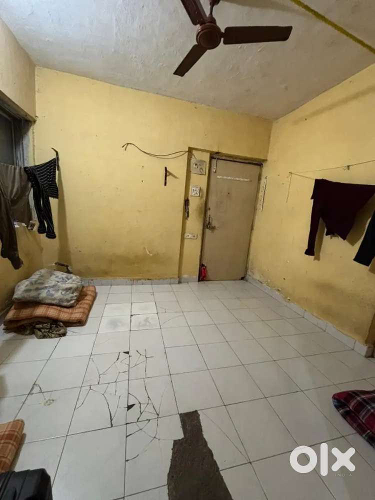 Looking For Male bachelor Room Mate