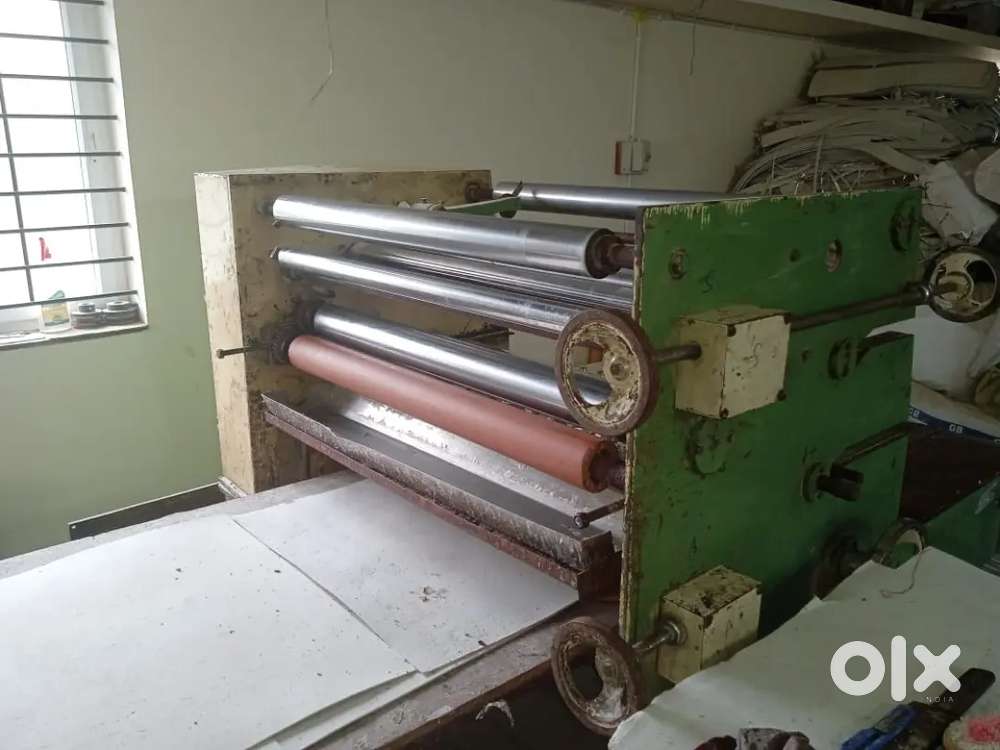 Machinery for cake base