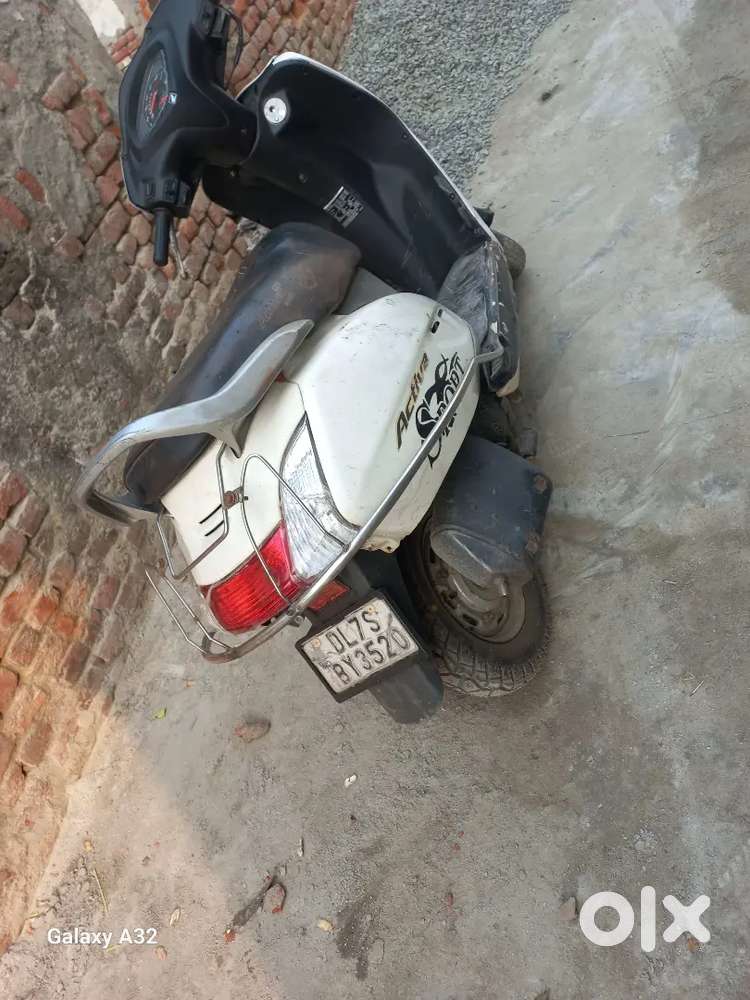 Running condition no any sound of engine and body, milage approx 40