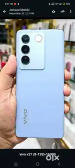 Vivo v27 1 saal hua h new mobile lena h 8+8 gb 128 ram