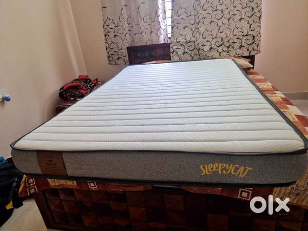 Sleepy mattress dual foam mattress