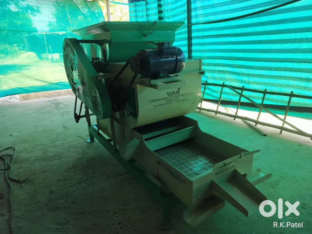 Mungfali dane nikalne ki Machine