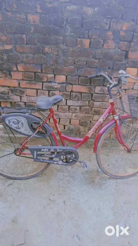 Bicycle it's good condition girls bicycle