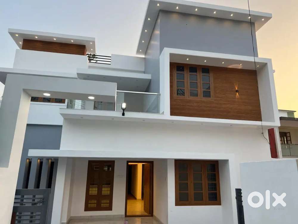 5.5 cent 4 Bhk New House 2 km From NS Hospital  ( Mylapore )