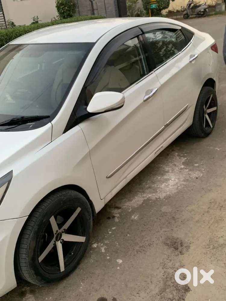 Hyundai Fluidic Verna 2013 Diesel 110000 Km Drivn HR number. Noc avlbl