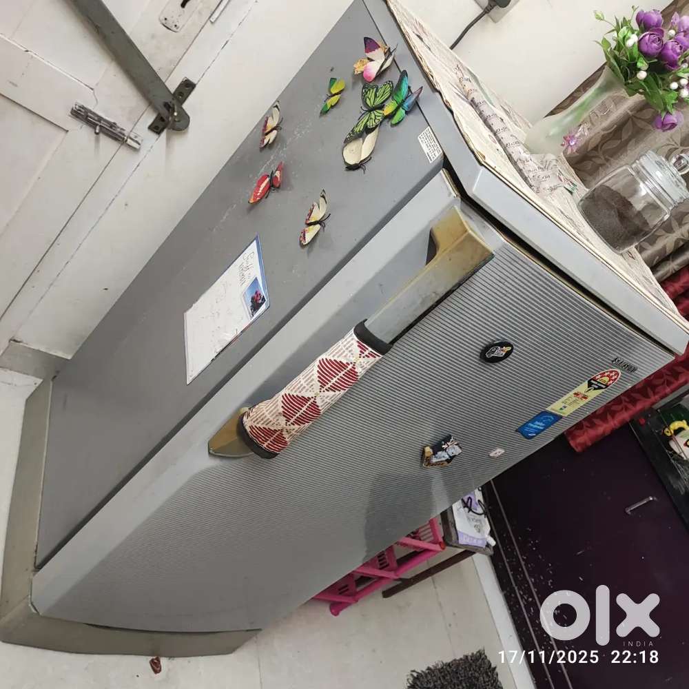 Samsung 195 ltr 5 star fridge. Fast cooling. Super good condition.