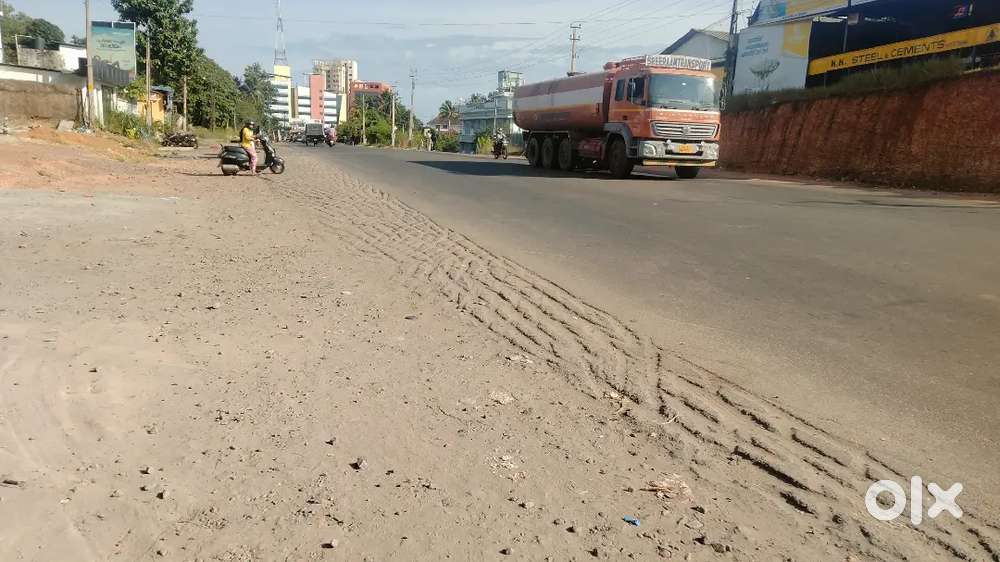 Kaloor kadavanthra road front 25cent Commercial plot for sale