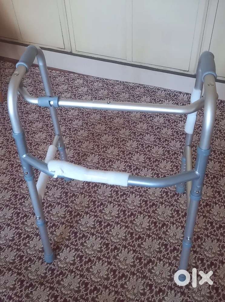 Adult walker
