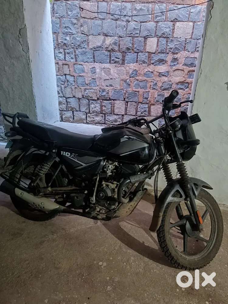 New 4 month old Bajaj ct 100x bike only 62000